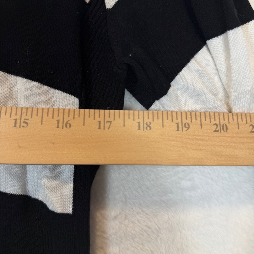 Style & Co Sweater Womens Size Large Black White Striped V-Neck Rayon Preppy - Picture 4 of 6